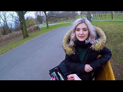 ❤️ Gleypir heitt ásamt ókunnugra fyrir peninga - blástur í garðinum eftir Evu Elfie ❌ Klámmyndband á klám is.quizfarmature.ru ﹏